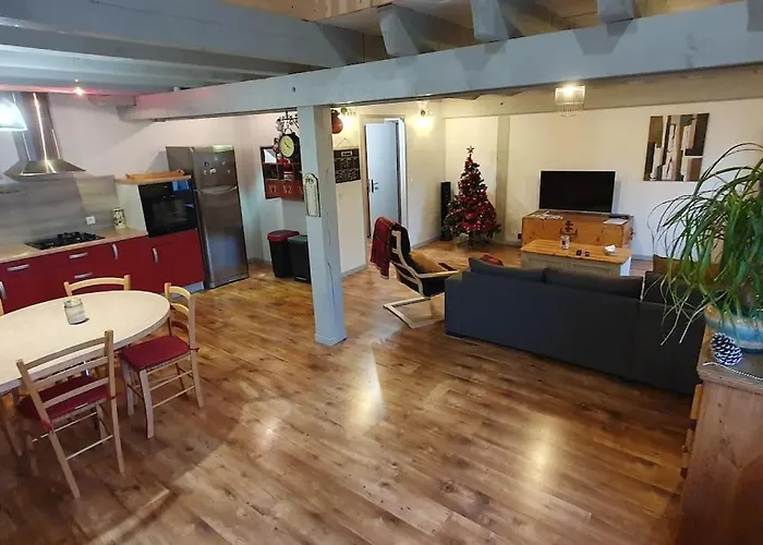 Grand Appartement Neuf Avec Parking Gratuit.